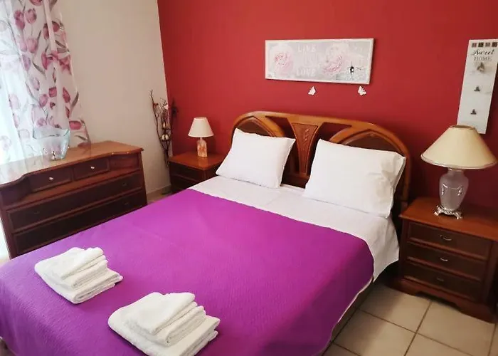 Daire Alex' S Tríkala